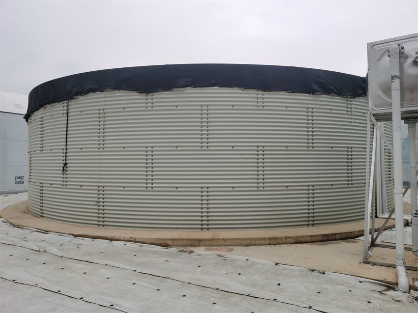 Commercial Fish Farm Reserve Water Tank